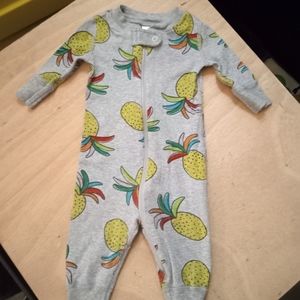 NWOT 0-3m Hanna Andersson Gray Onesie Feat. Pineapples 100%Organic Cotton
